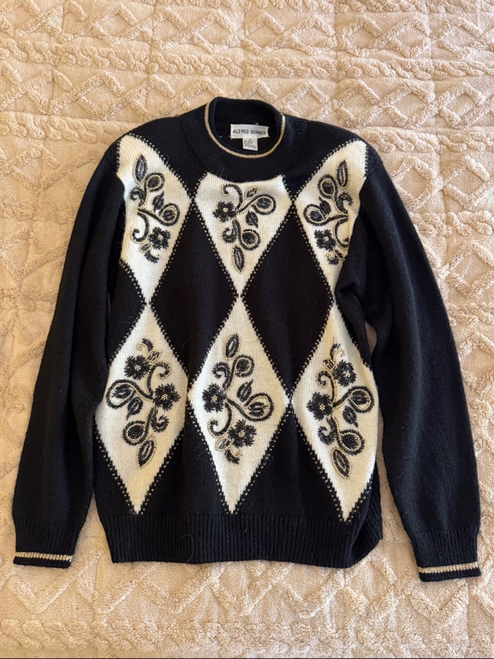 Alfred Dunner Size Medium Decorative Sweater